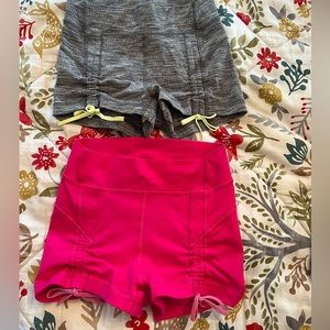 Lot 2 Lululemon Liberty stretch shorts tie size 2